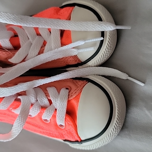 New converse - Picture 5 of 6